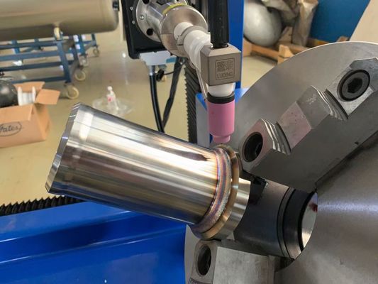 Macchina di saldatura di tubi a cucitura automatica con diametro di saldatura personalizzato, 220V/380V di tensione e TIG con alimentazione del filo